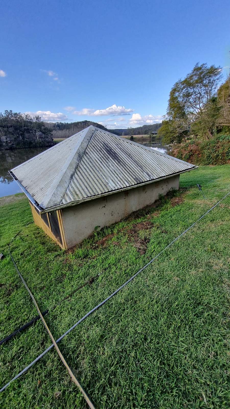 Roof cleaning in the Hawkesbury — before
